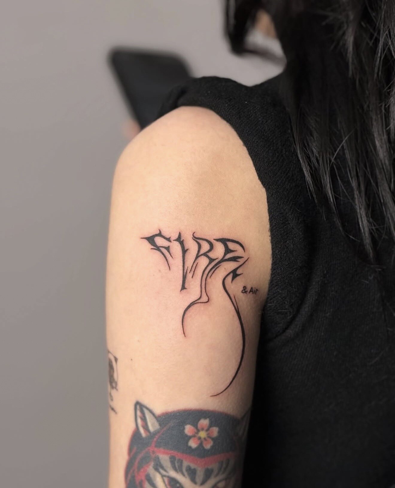 Abstract Linework tattoo by EVEY N